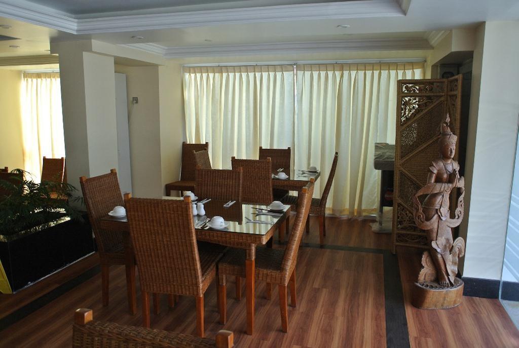 Hotel Wardan Янгон Экстерьер фото
