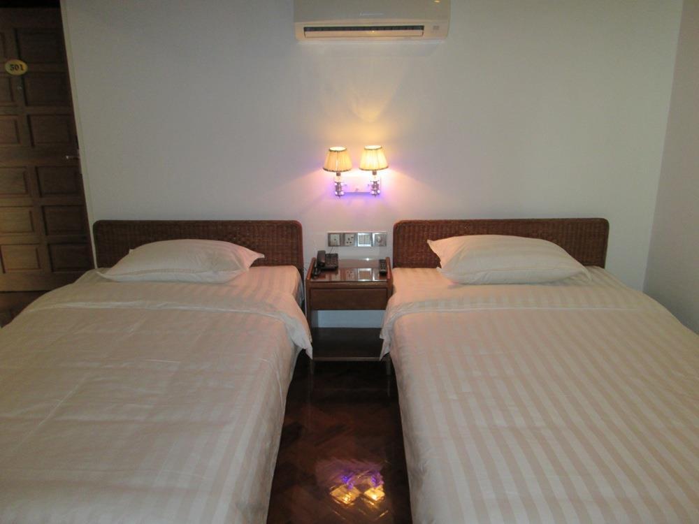 Hotel Wardan Янгон Экстерьер фото