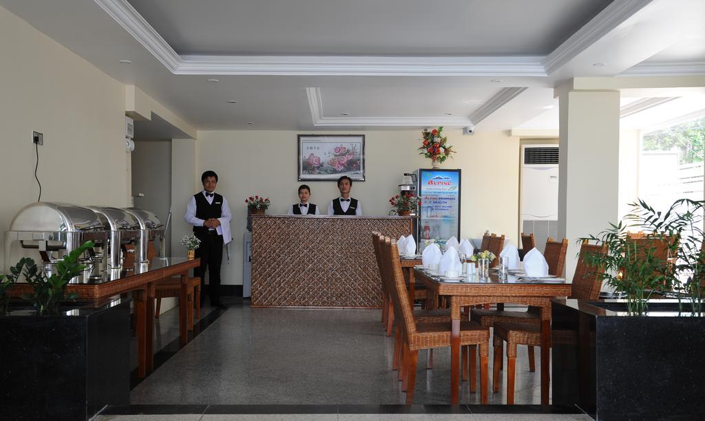 Hotel Wardan Янгон Экстерьер фото