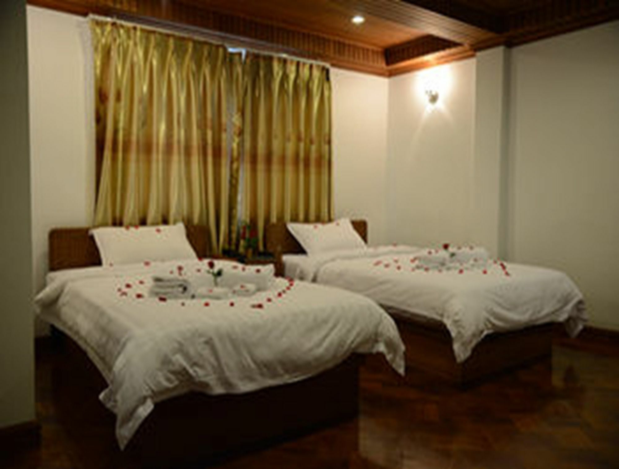 Hotel Wardan Янгон Экстерьер фото