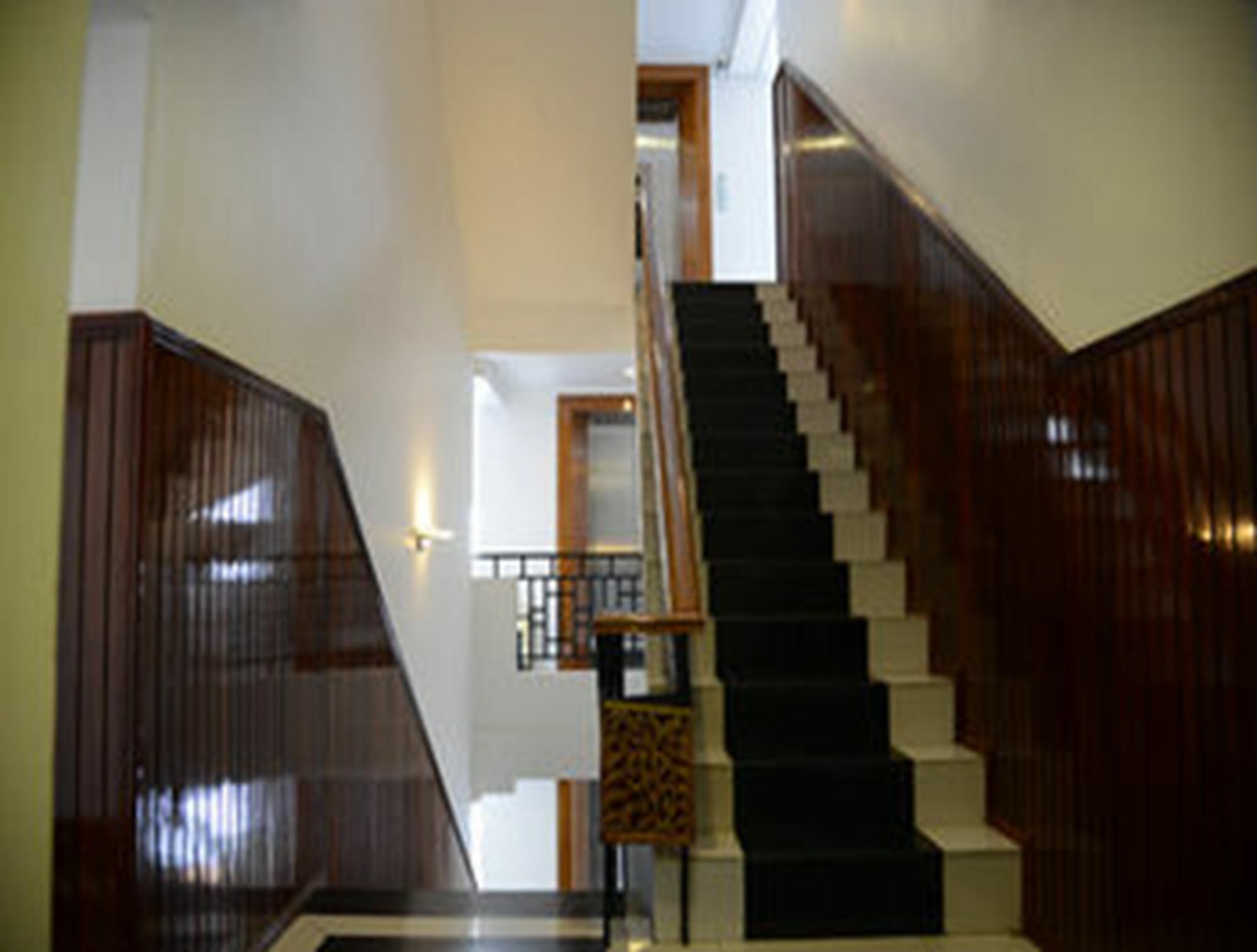 Hotel Wardan Янгон Экстерьер фото