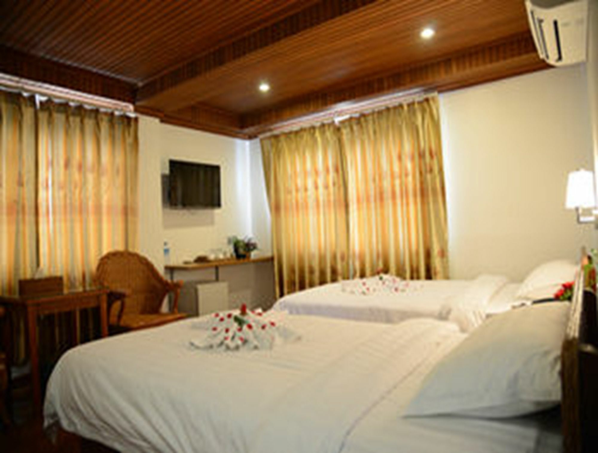 Hotel Wardan Янгон Экстерьер фото